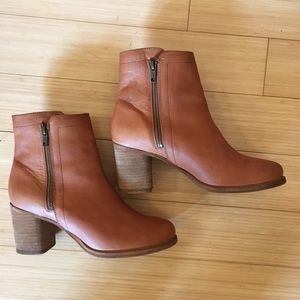 Frye Addie Double Zip Booties Size 9.5